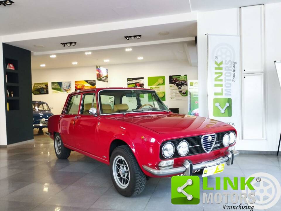 Imagen 3/10 de Alfa Romeo 2000 Berlina (1973)