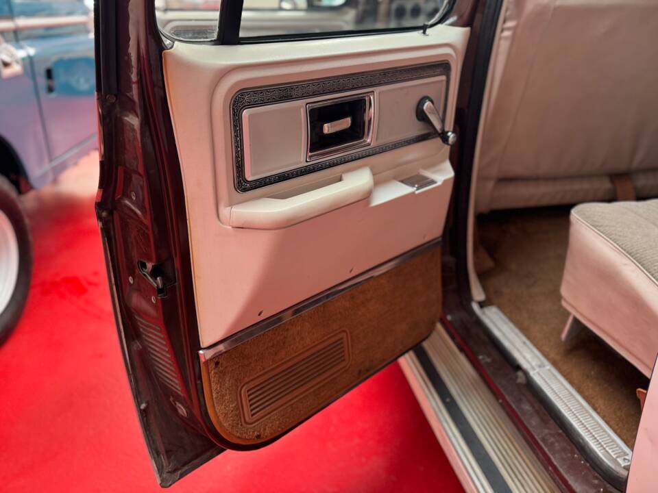 Imagen 6/23 de GMC Suburban Sierra (1979)