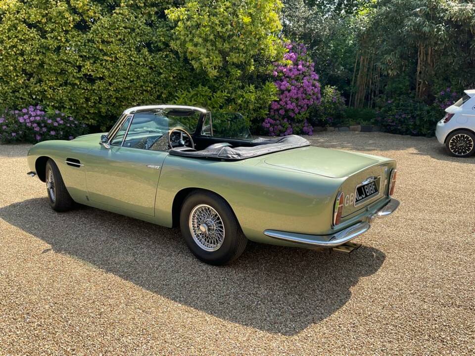 Afbeelding 7/8 van Aston Martin DB 6 Volante (1967)