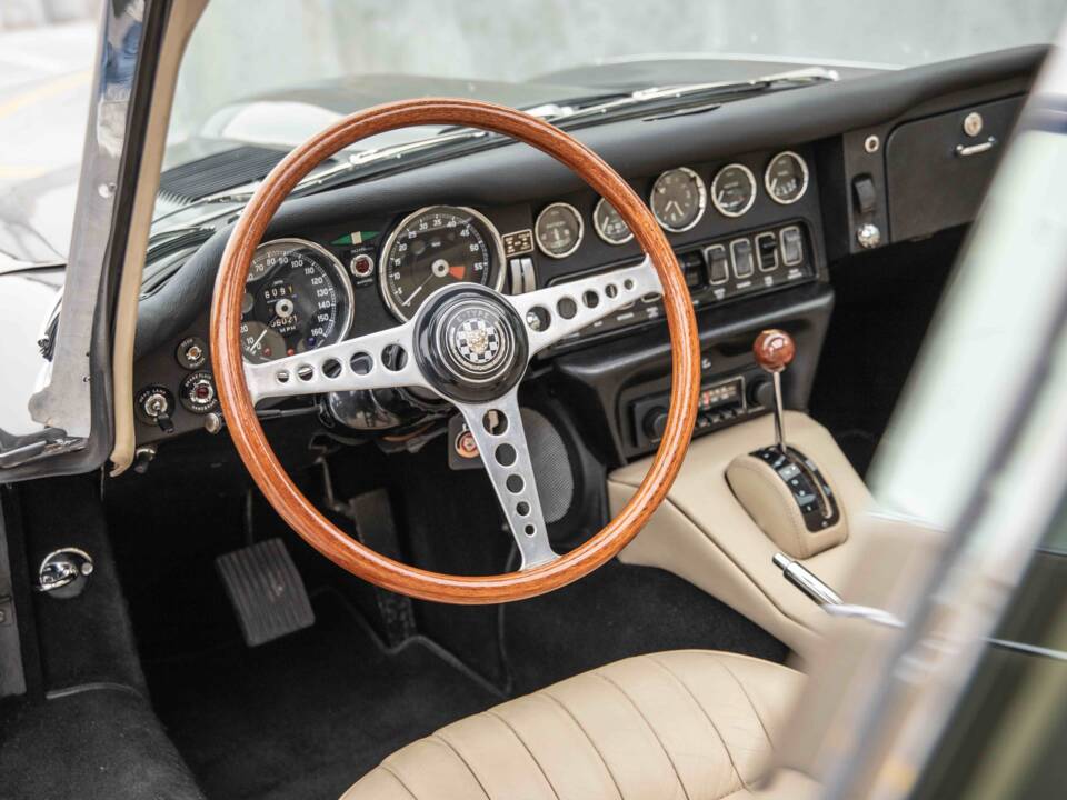 Immagine 63/88 di Jaguar E-Type (2+2) (1968)
