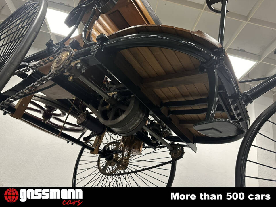 Image 15/15 of Benz Patent-Motorcar Number 1 Replica (1986)
