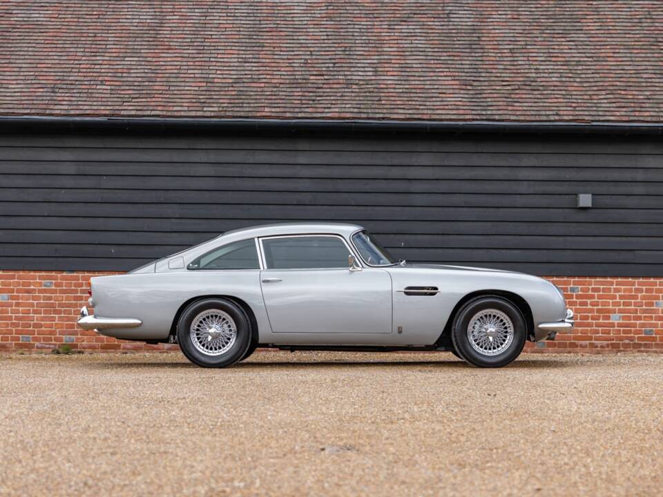Image 3/50 de Aston Martin DB 5 (1965)