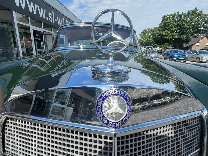 Image 5/21 de Mercedes-Benz 220 SE (1960)