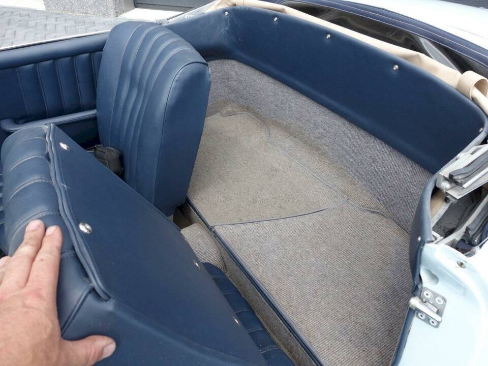 Image 28/43 of Mercedes-Benz 190 SL (1957)