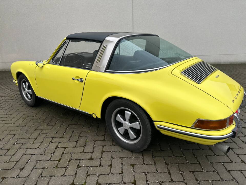 Image 8/46 of Porsche 911 2.2 T (1969)