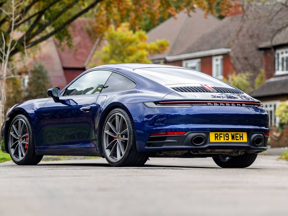 Bild 3/50 von Porsche 911 Carrera 4S (2019)