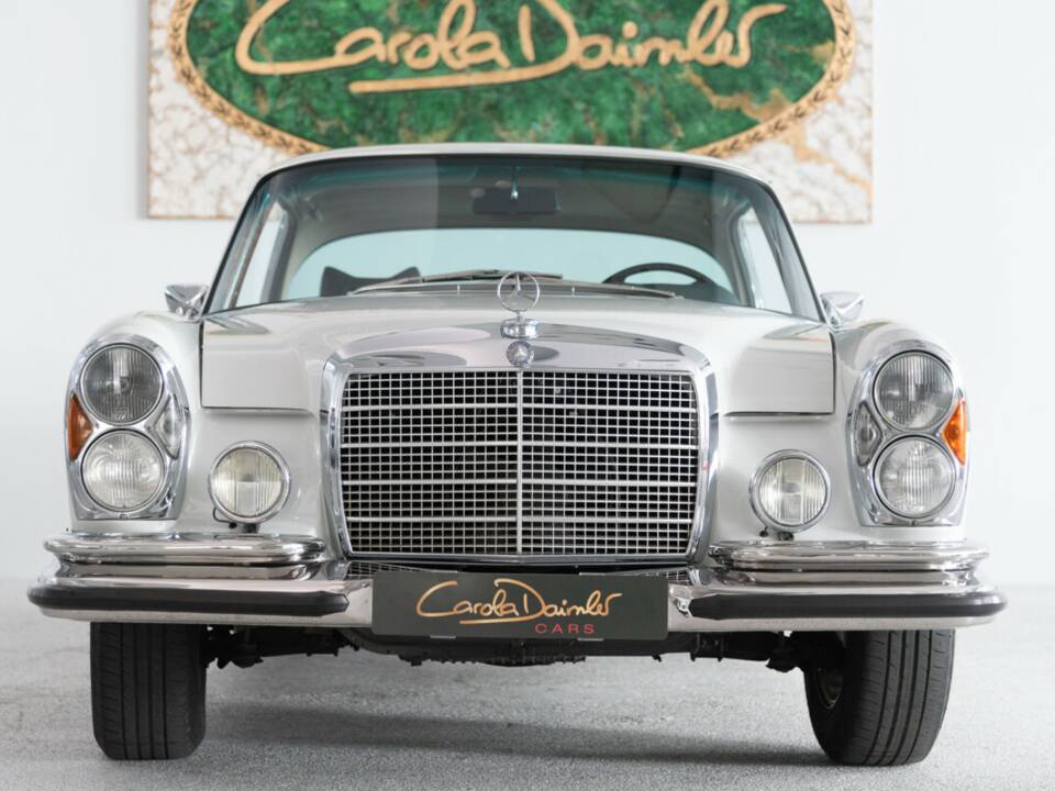 Image 16/38 of Mercedes-Benz 280 SE 3,5 (1970)