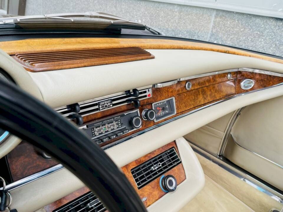 Immagine 25/38 di Mercedes-Benz 280 SE (1971)