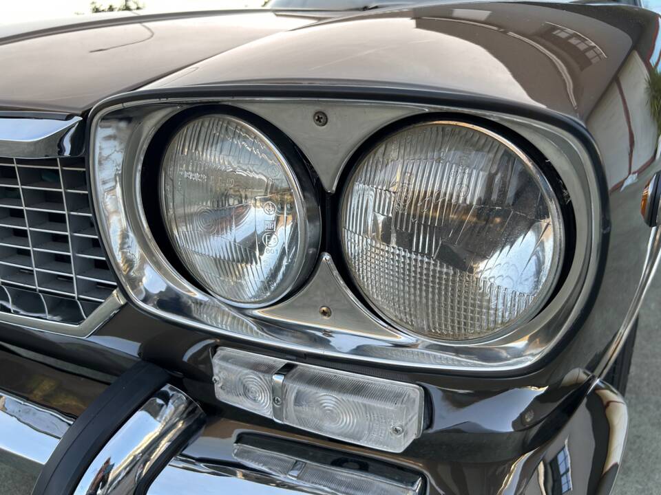 Image 36/101 of Maserati Mexico 4200 (1971)