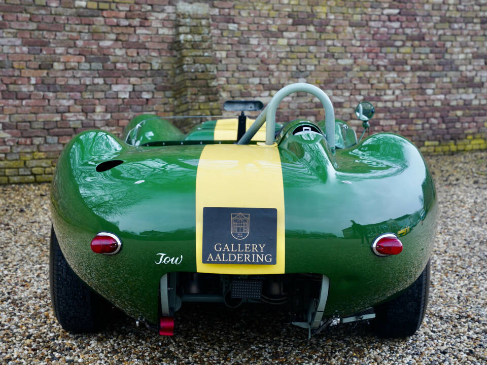 Image 6/50 of Lister Knobbly (1959)