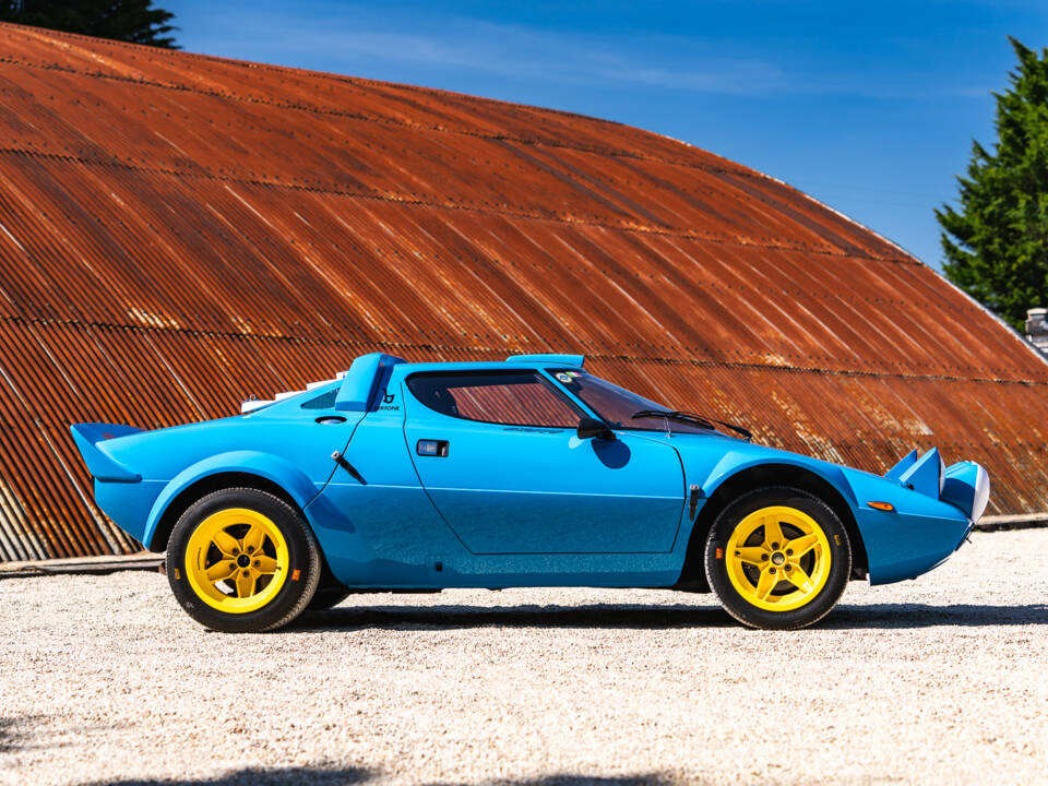 Image 10/46 of Lancia Stratos HF Stradale (1975)