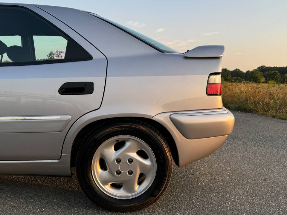 Image 11/80 of Citroën Xantia 2.0i (1998)