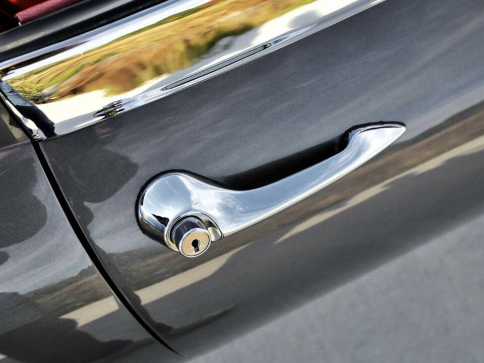 Image 36/50 de Jaguar E-Type 3.8 Flat Floor (1961)