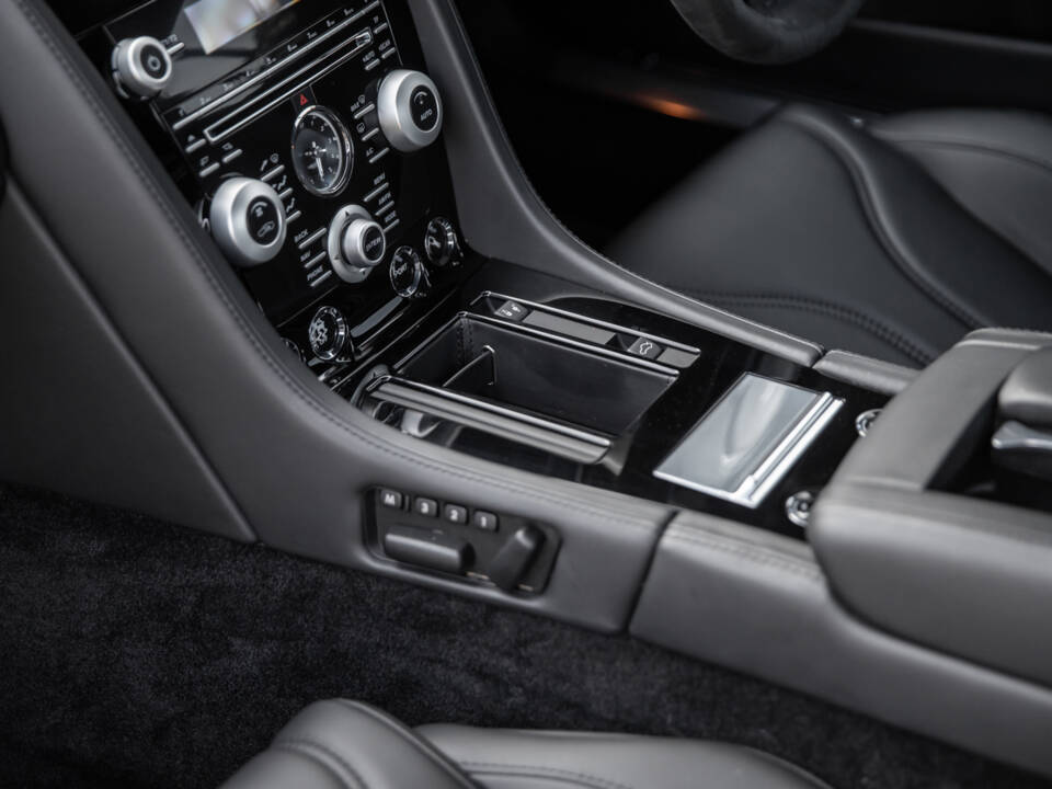 Bild 59/71 von Aston Martin DBS (2011)