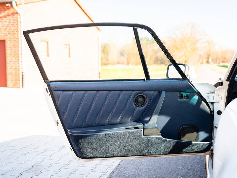 Bild 18/36 von Porsche 911 Carrera 3.2 (1984)