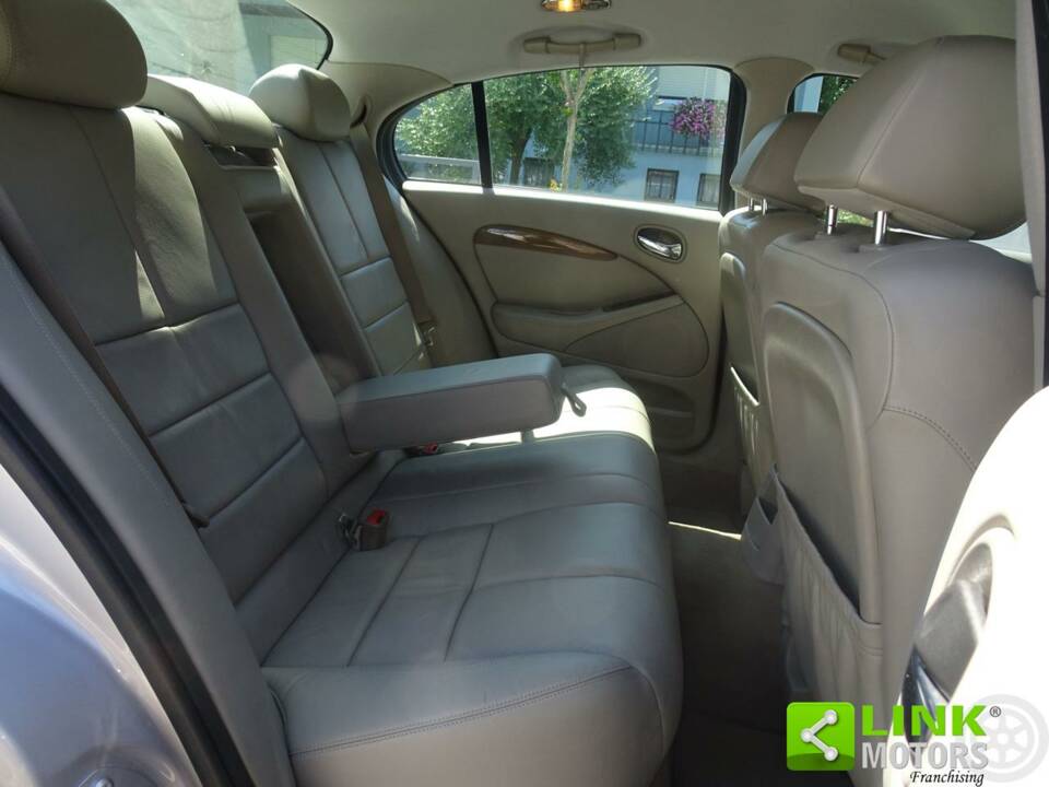 Imagen 30/39 de Jaguar S-Type 3.0 V6 (2000)