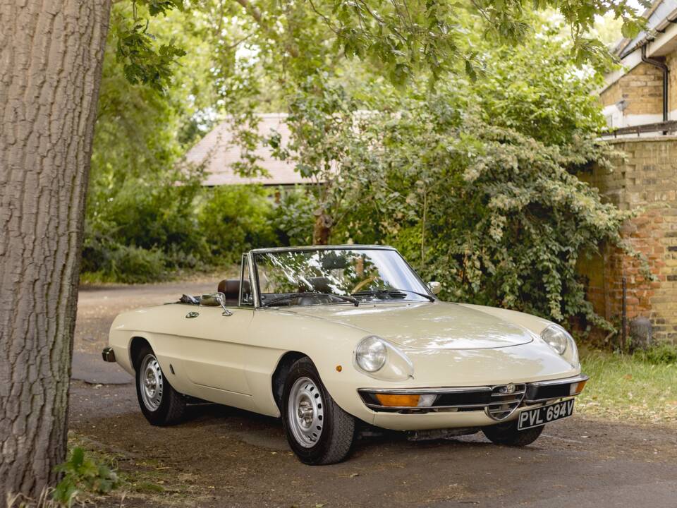 Immagine 16/50 di Alfa Romeo 2000 Spider Veloce (1980)