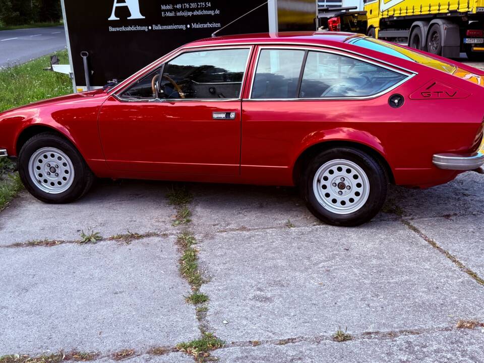 Image 2/21 of Alfa Romeo Alfetta GTV 2.0 L (1978)