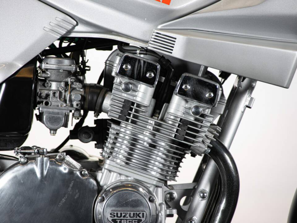 Immagine 29/50 di Suzuki GSX 750S Katana (1982)