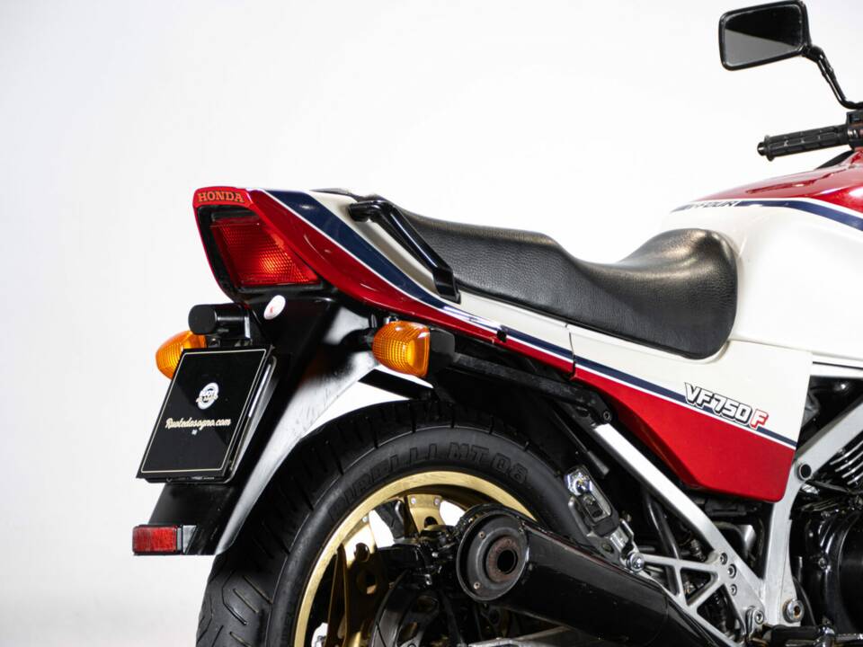 Immagine 33/50 di Honda VF 750 (1983)