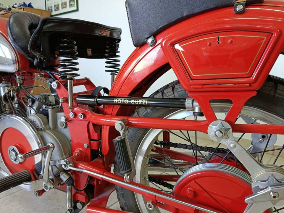 Imagen 27/39 de Moto Guzzi Falcone Sport (1954)