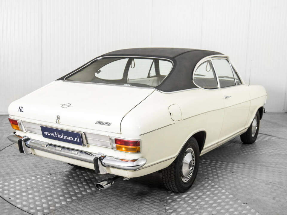 Image 27/50 of Opel Olympia 1700 S (1968)