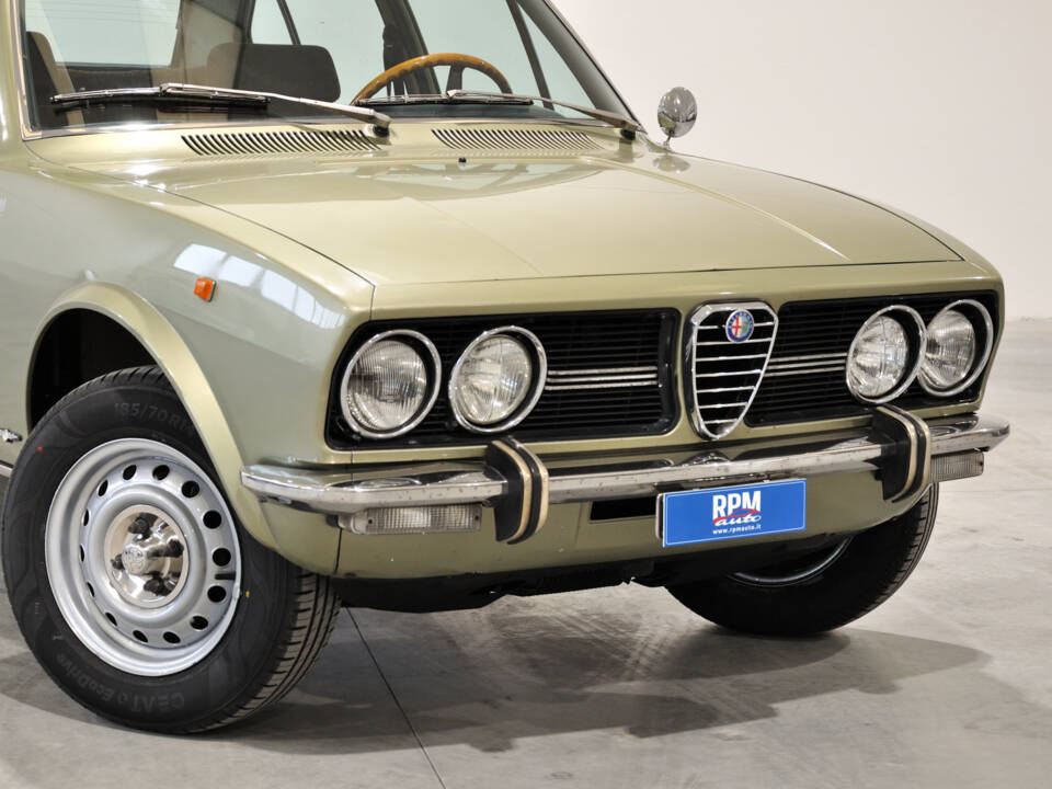 Image 31/67 de Alfa Romeo Alfetta 1.8 (1974)