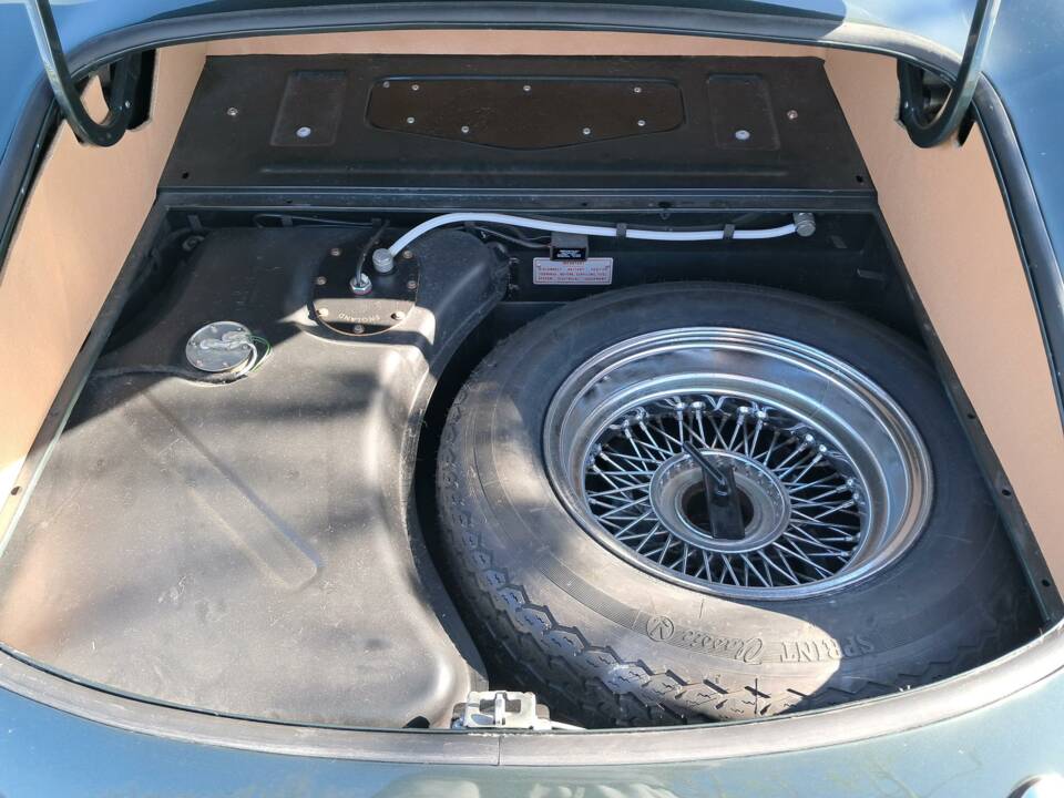Image 14/74 of Jaguar E-Type 3.8 Flat Floor (1961)