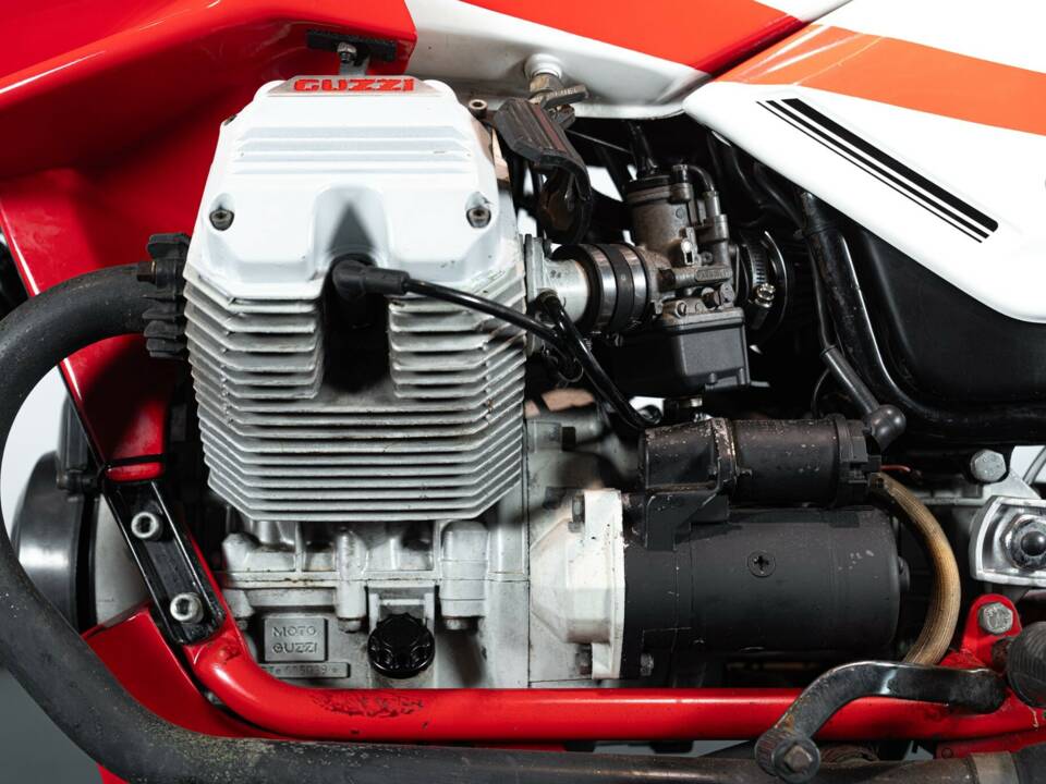 Image 19/36 of Moto Guzzi V 65 Lario (1990)