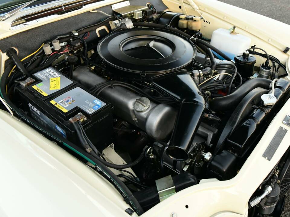 Image 27/50 of Mercedes-Benz 280 SE 3,5 (1971)