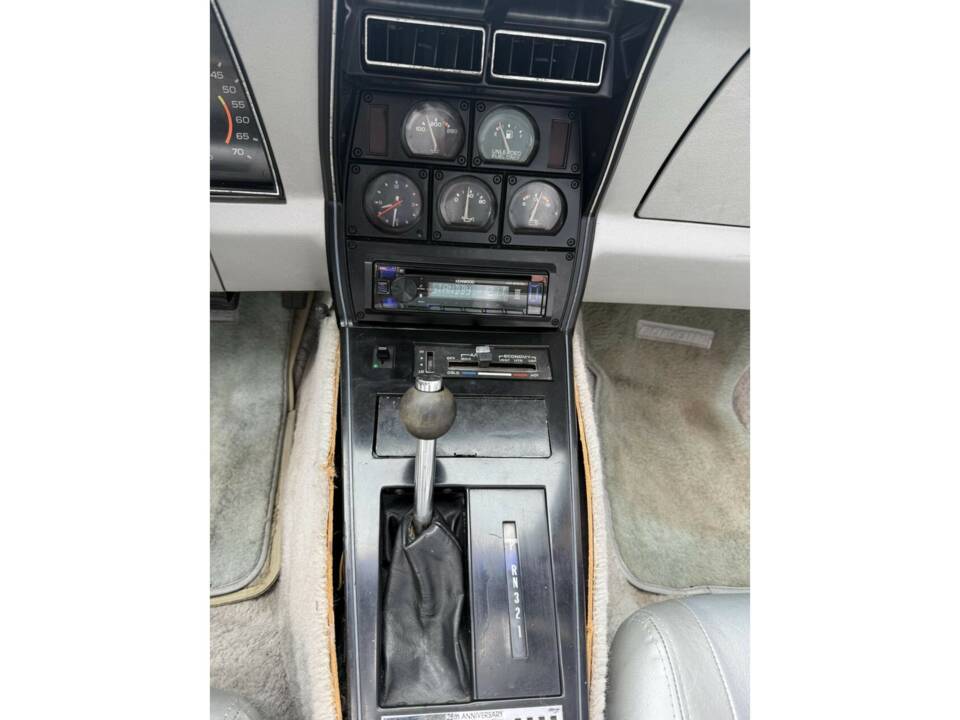 Bild 33/50 von Chevrolet Corvette 25th Anniversary (1978)