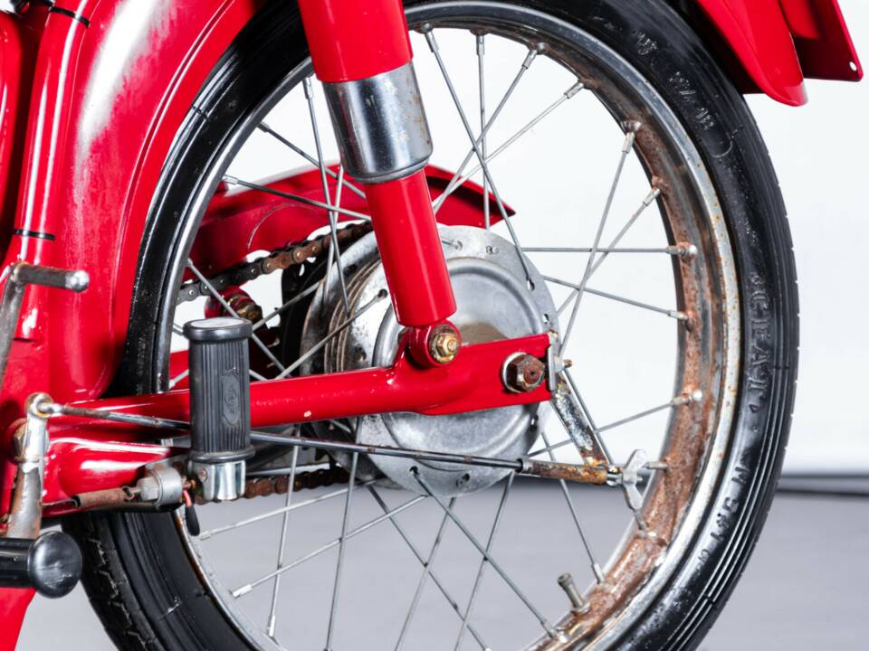 Image 17/27 of MV Agusta 125 TR (1955)