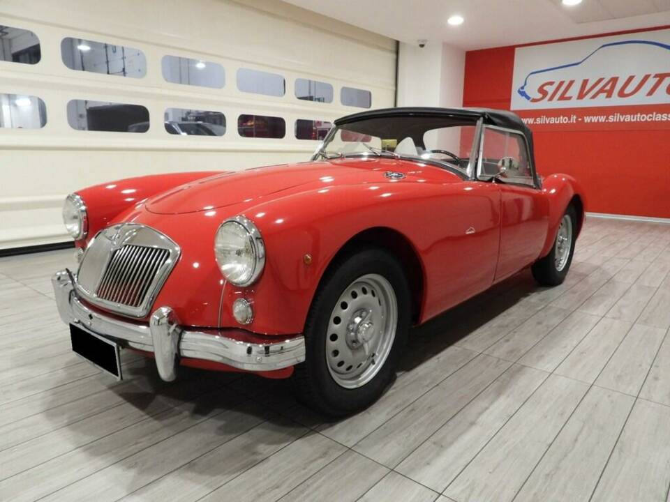 Image 11/15 of MG MGA Twin Cam (1959)
