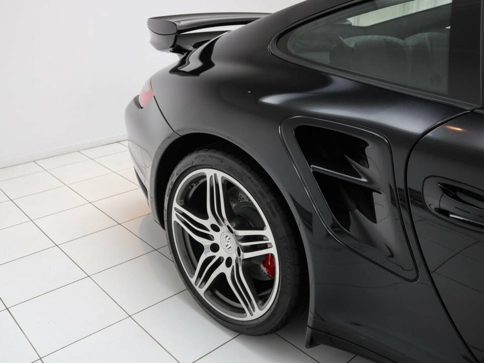 Image 10/20 of Porsche 911 Turbo (2008)