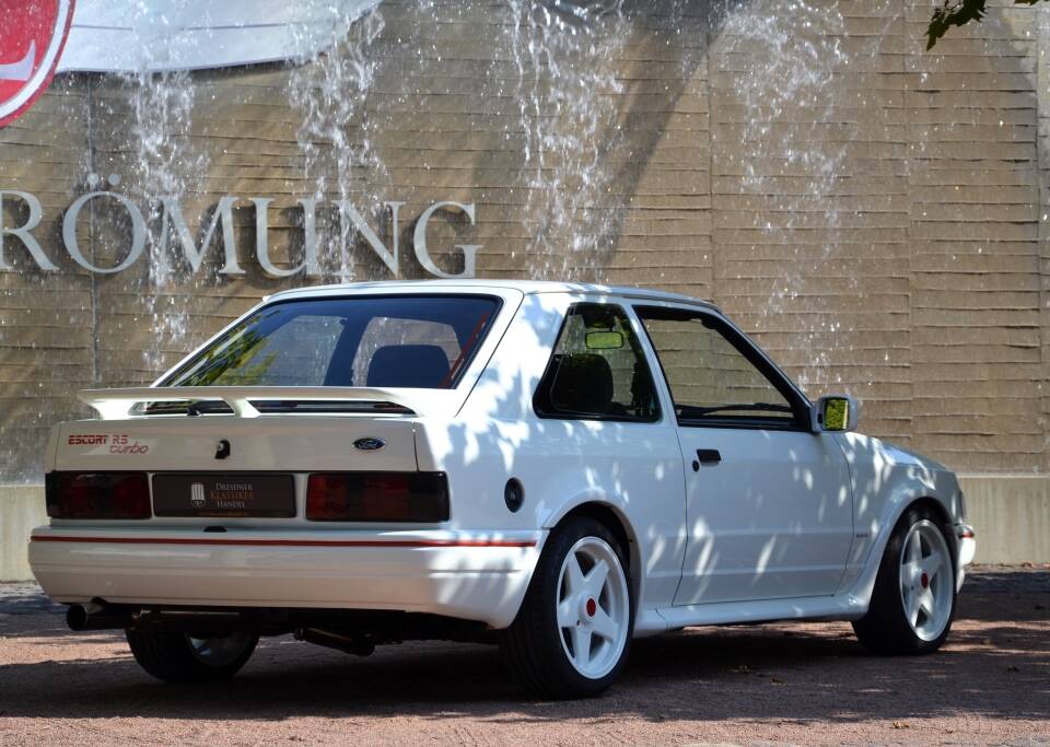 Bild 8/19 von Ford Escort turbo RS (1988)