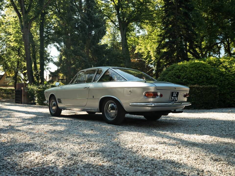 Image 3/8 de FIAT 2300 S Coupé (1967)