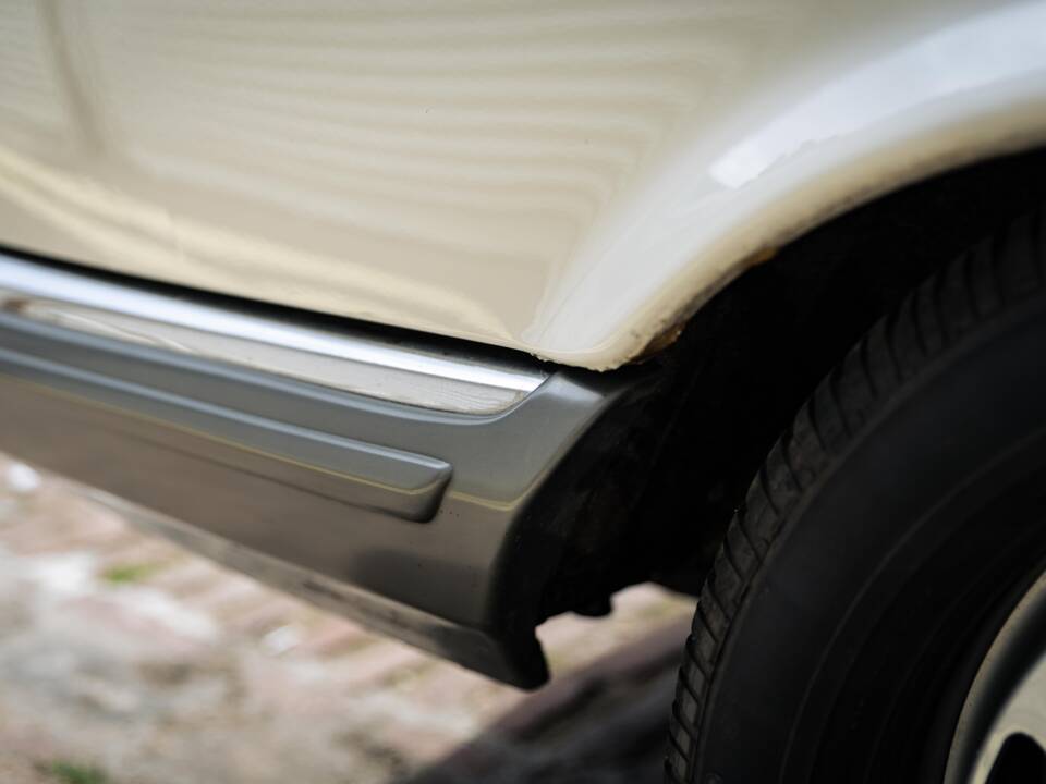 Image 48/50 of Mercedes-Benz 500 SEL (1984)