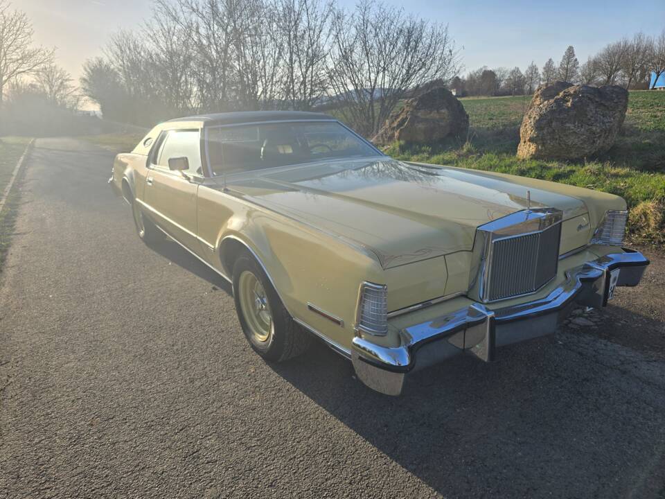 Afbeelding 2/16 van Lincoln Continental Mark IV (1974)
