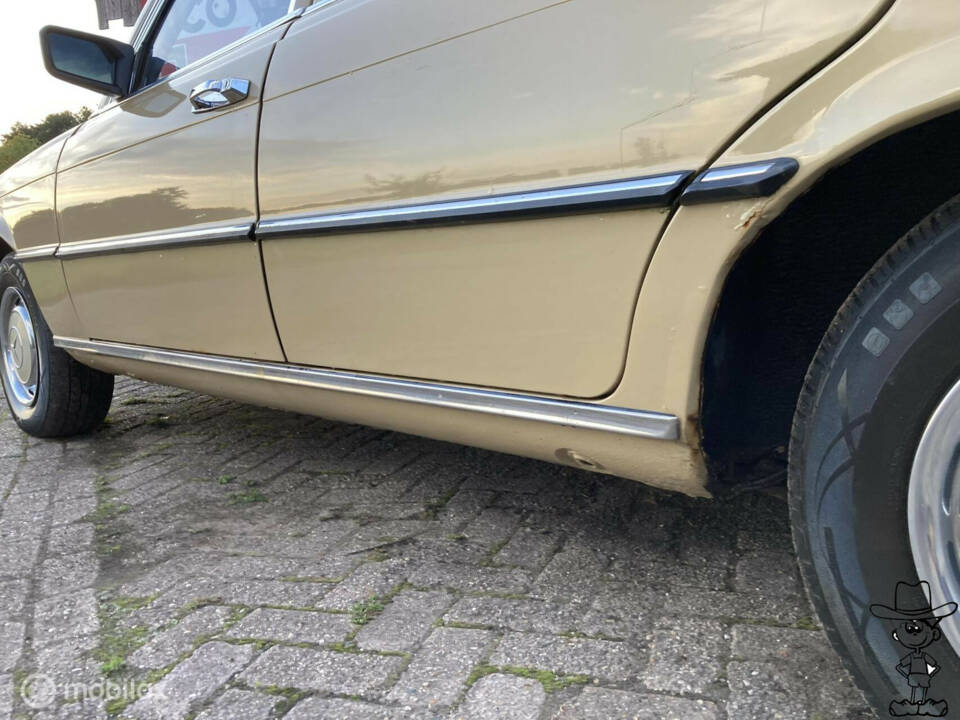 Image 27/31 of Mercedes-Benz 280 S (1975)