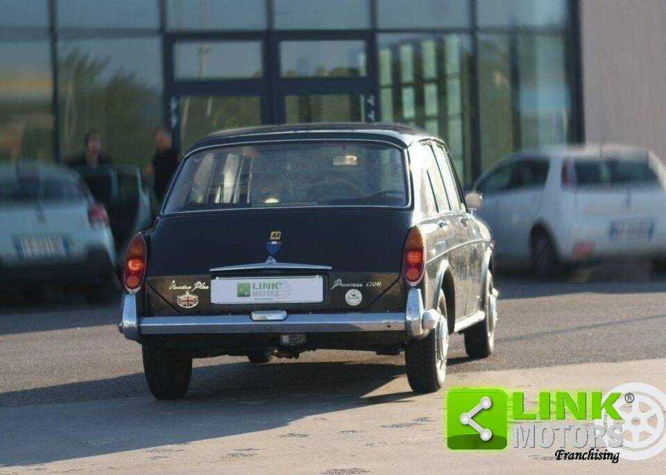 Image 5/10 of Vanden Plas 1300 (1983)