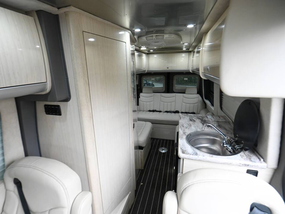 Immagine 15/34 di Mercedes-Benz Sprinter 515 CDI (2014)