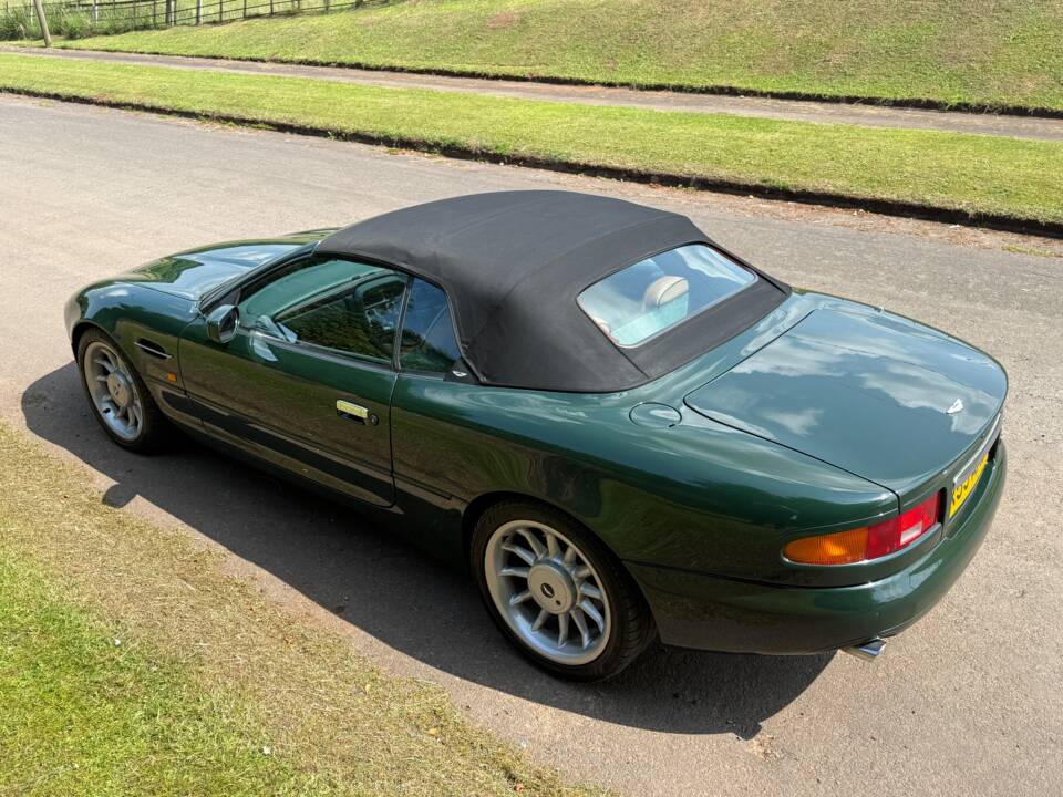 Immagine 15/19 di Aston Martin DB 7 Volante (1998)