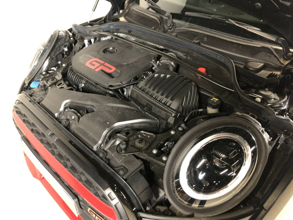 Image 24/26 of Mini John Cooper Works GP (2020)