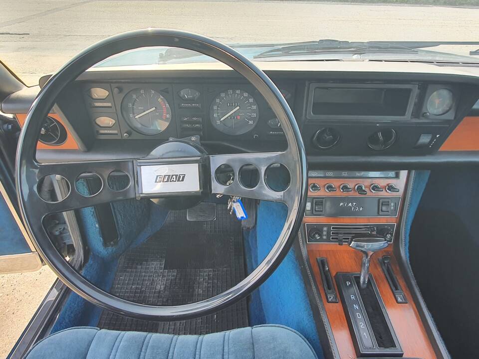 Bild 23/43 von FIAT 130 / 3200 (1975)