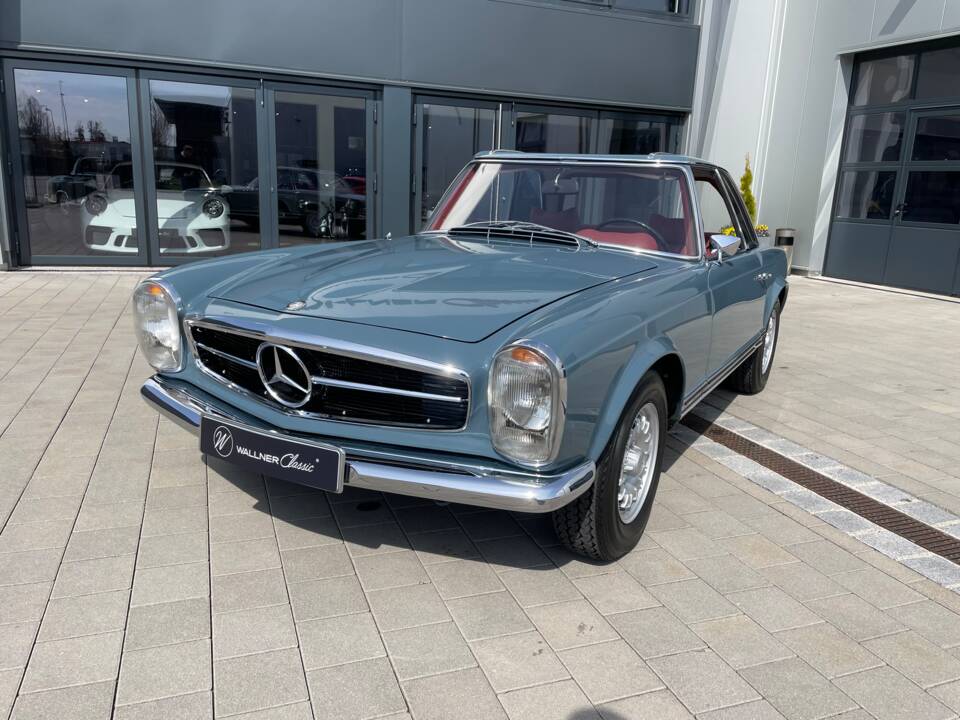 Image 2/20 of Mercedes-Benz 280 SL (1970)