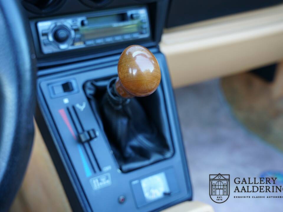 Immagine 33/50 di Alfa Romeo 2.0 Spider (1991)