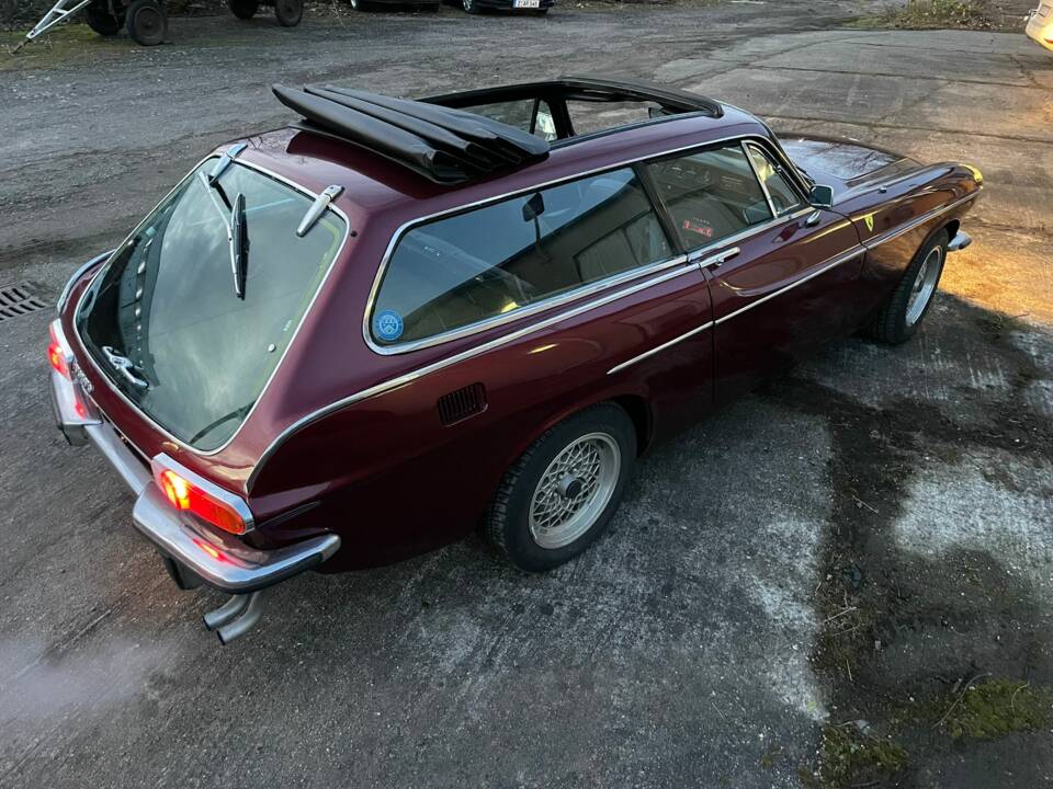 Image 2/47 of Volvo 1800 ES (1972)