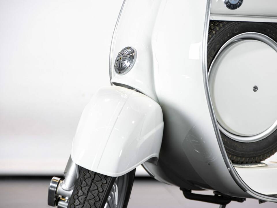 Image 48/49 of Piaggio Vespa 50 SS (1966)