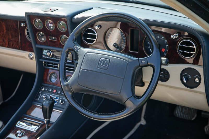 Image 9/50 of Bentley Azure Mulliner (1996)