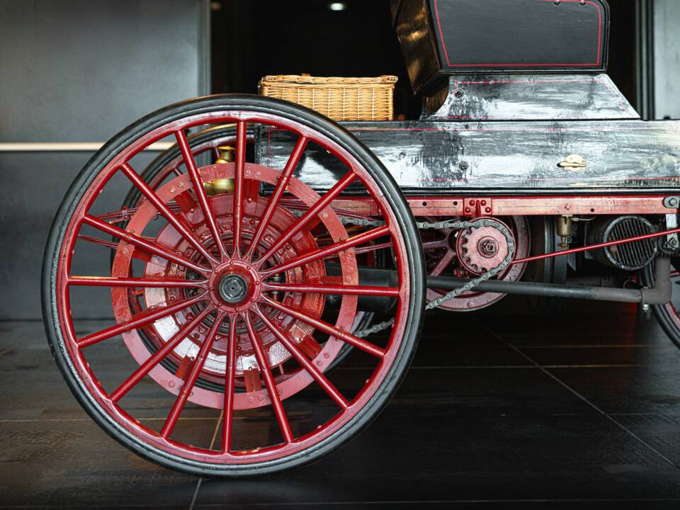 Image 15/45 of Sears 14 HP (1910)